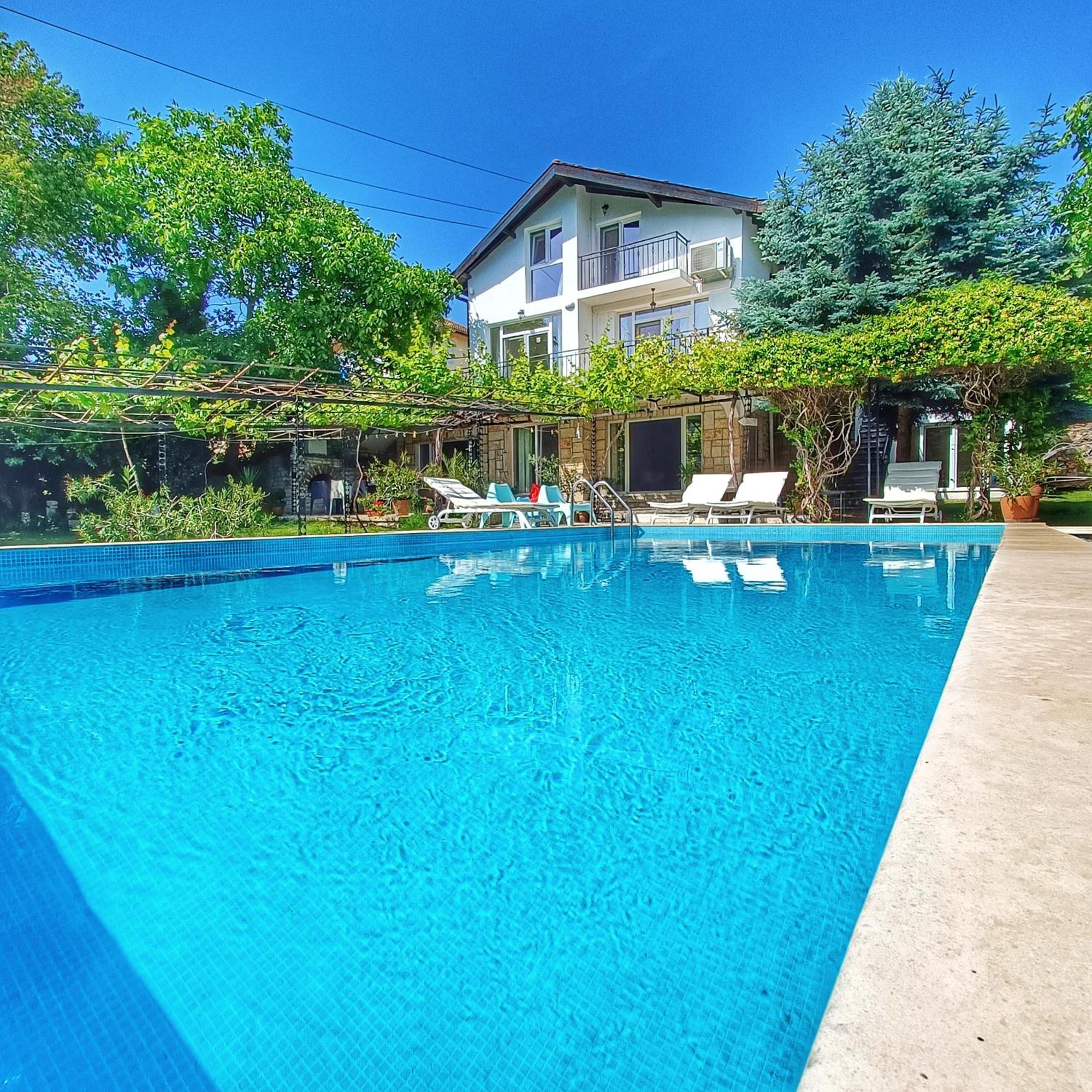 Villa Regina Serafina 발치크 외부 사진